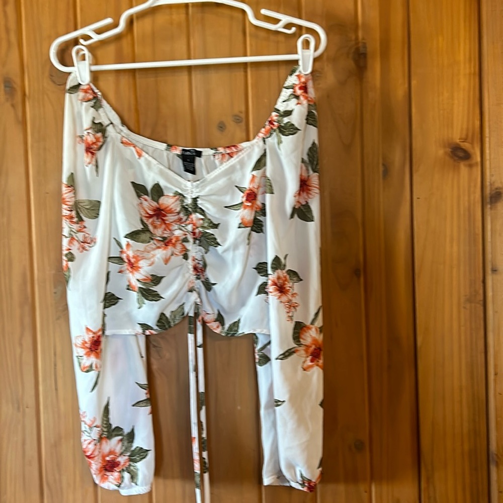 Rue 21 top